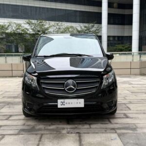 Black Mercedes-Benz Vito front view