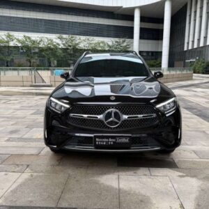 Black Mercedes-Benz GLC front view